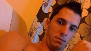 Γεννήθηκα το 1978 και κατάγομαι από την βελωτά ευρυτανίας. Tragiko Dystyxhma Gia 26xrono Axaio Stratiwtiko Sth Rodo Nekros O Xrhstos Mpakogiannhs Se Ena Apisteyto Troxaio Syneidhsh