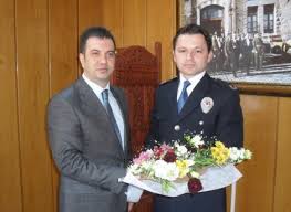Videosunda yer alan hakan çalışkan neden intihar ettiği araştırılıyor. Emniyet Muduru Makaminda Olu Bulundu