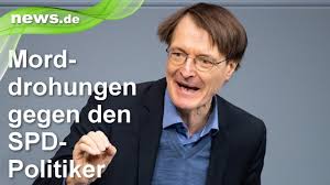Der gesundheitspolitiker warnt davor, die grenzwerte auszusetzen. Karl Lauterbach Privat Ohne Fliege Deshalb Gab Der Politiker Sein Markenzeichen Auf News De