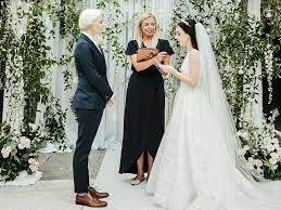 How To Find The Perfect Wedding Officiant: What To Know