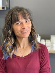 Will you be coloring your hair blue this September for Pulmonary Fibrosis  Awareness Month? Each year, you can unleash your creativity with our  #BlueUp4PF campaign! Dye your hair blue, wear as much