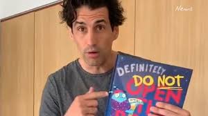 Australian media personalities who are TV poison: Andy Lee, Lauren Philips 