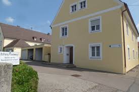 Zu der wohnung zählen drei schöne zimmer und ein seperater abstellkammer. 3 Zimmer Wohnung Zu Vermieten Brandfeldstrasse 5 89335 Ichenhausen Gunzburg Kreis Mapio Net