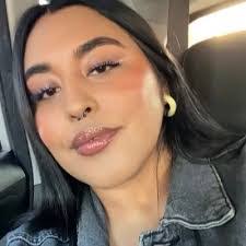 Julissa Rivas's Instagram, Twitter & Facebook