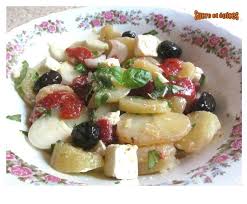 Salade Pommes De Terre Poivrons Feta Olives Sucreetepices Over Blog Com Salade Pomme De Terre Salade Pomme Pomme De Terre