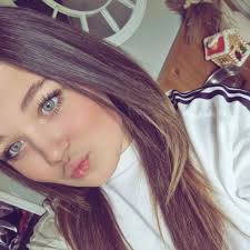 Lacey Glover in people