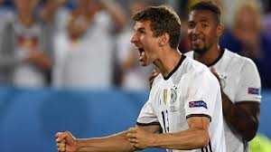 Deutschland hat damit zwar auch im neunten anlauf bei einem großereignis nicht gegen italien gewonnen. Em 2016 Pressestimmen Deutschland Italien Der Irrste Elferkrimi Aller Zeiten Eurosport