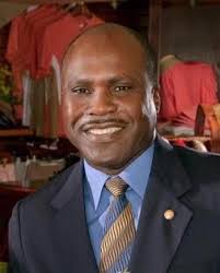 Glenn made a magnificent contribution to Australian golf which will never  be forgotten.” The PGA of Australia sends its condolences to family and  friends following the passing of much-loved and admired Member,