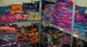 Nyoman suardana, salah seorang pedagang bensin eceran di pinggir jalan cokroaminoto, denpasar, senin mengaku lebih untung menjual bensin mengunakan alat pertamini tersebut. Pengertian Grosir Eceran Dan Partai Kepoindonesia