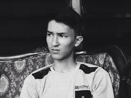 Pemilik nama lengkap mawar eva de jongh (br.) ginting ini lahir di medan, indonesia pada 26 september 2001 lalu. 10 Potret Budi Floris Kakak Mawar Eva De Jongh Yang Memesona