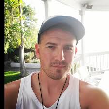 Toni Neumann (@tonihn)