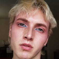 Betty Jett's Instagram, Twitter & Facebook