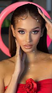 "EL ESTILO NO ES SOLO LO QUE USAS, SINO TAMBIÉN LO QUE PROYECTAS “🌹, FELIZ  SAN VALENTÍN 📍🏡, #make #makeup #maquillajeprofesional #makeupartist  #maquillajeypeinado #viralreels #missteen ...