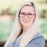 Jennifer Ament's Instagram, Twitter & Facebook