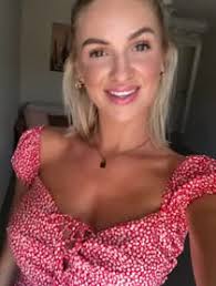 Isabelle Grace's Instagram, Twitter & Facebook