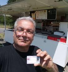 Gers. Son permis britannique pourrait être annulé à cause du Brexit : Chris  lance un appel sur les réseaux