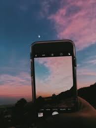 M o o n v e i n s 1 0 1 #vhs #aesthetic #swing #hirl #sunset #palmtrees #beach #ocean. Sun Set Tumblr Grunge Aesthetic Softgrunge Sky Sunset Soft Grungee Vsco