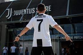 All goalkeeper kits are also included. Juventus Sold More Than 500 000 Ronaldo Kits In The First 24 Hours Footy Headlines