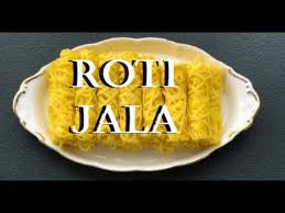 Semprotkan ke atas wajan datar yang telah dioles dengan minyak. Cara Mudah Membuat Roti Jala Youtube