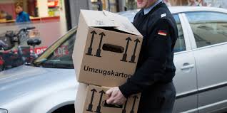 Wir sind der meinung, dass die hartz iv wohnung soll als musterwohnung in plattenbausiedlungen installiert werden. Wohnungsnot In Deutschland Umziehen Nicht Mit Hartz Iv Taz De