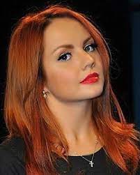 После окончания лицея марина поступила в казанский государственный. Nastoyashie Imya I Familiya Maksim