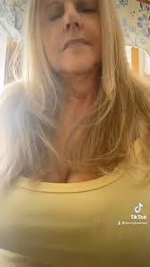 Sherry Lowman's Instagram, Twitter & Facebook