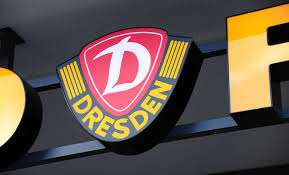 Dynamo dresden steigt als meister in die 2. Dynamo Dresden Nach Der Pflicht Soll Die Kur Folgen Ostfussball Com