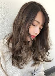外国人風髪型が今注目マネしやすいヘアスタイルをいち早くチェック