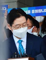 '친문 적자' 김경수 경상남도지사에 대한 댓글조작 사건 최종심이 21일 예정된 가운데 차기 대선판에도 영향을 미칠지 정치권이 촉각을 기울이고 있습니다. 1miar Hdct6tcm