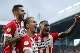 Van bommel was signed by psv in 1999 where he formed a midfield partnership with swiss international johann vogel. Van Bommel Praises Team Performance After Psv Trounce Ajax 3 0 Dutchnews Nl