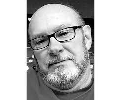 Mark Cruse's Instagram, Twitter & Facebook