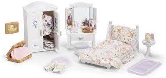 Amazon Com Calico Critters Deluxe Floral Bedroom Set Toys Games Girls Bedroom Sets Lavender Bedroom Calico Critters Furniture