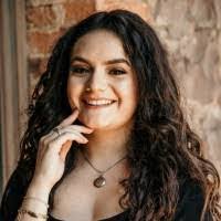 Daisy Lain's Instagram, Twitter & Facebook