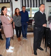 Bu evlilikten elgiz nur, mina nur ve yaşar kaptan adlarında 3 çocuğu oldu. Ahmet Nur Cebi Besiktas Futbol Takimi Ile Kahvaltida Bulustu Futbol 2015 Yilin Fotograflari Sporx Galeri
