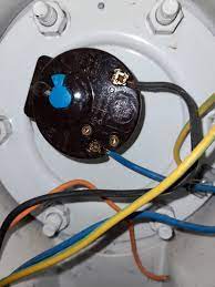 Passons maintenant au branchement du chauffe eau électrique. Branchement Chauffe Eau Atlantic Tout Courant Resolu Linternaute Com