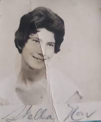 good morning my dears🌷😊 I found another photo that I dream of seeing in  color. 1960 . grandma and grandpa. Regards🙏🏻