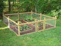 Pin By Hugo Magnee On Easy Gardens Fenced Vegetable Garden Backyard Vegetable Gardens Vegetable Garden Design