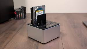 For creative workflows, backup, or other tasks requiring constant access to multiple drives, drive dock delivers a compact, easy solution with the performance of a usb 3.1 gen 2 interface. Quick Look Review Owc Usb C Dual Bay Drive Dock Pc Perspective