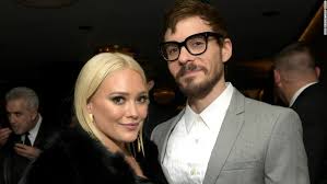 Hilary erhard duff was born on september 28, 1987 in houston, texas, to susan duff (née cobb) and robert erhard duff, a partner in convenience store. Hilary Duff Announces She S Pregnant With Her Third Child Cnn