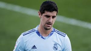 Courtois, ţinta glumelor colegilor după venirea la real madrid: Courtois Wake Up Call For Real Madrid Ahead Of Champions League And El Clasico