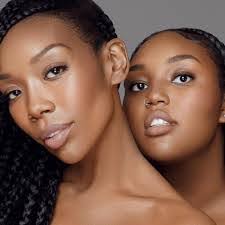 Brandy High's Instagram, Twitter & Facebook