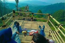 Tidak boleh pengalihfungsian jadi tempat lain, boleh. Hutan Pinus Batu Nyongclo Info Tempat Wisata Dan Harga Tiket Masuk