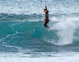 Beatrice Conroy pushing it from the tip at Bells. Pic: Katey Shearer One  from the Len's Flair pages of the current Issue 118. * We mail mags to  anywhere in the world