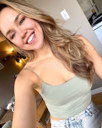 Lillian Doucet-Roche (@lilliandoucetroche) • Instagram photos and videos