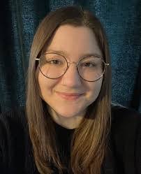 Courtney Downing's Instagram, Twitter & Facebook