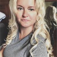 Nikki Hopper's Instagram, Twitter & Facebook