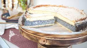 Nun erst die mohnfüllung, dann die quarkfüllung auf dem vorgebacken boden verteilen. Eierschecke Mit Mohn Kasekuchen Mit Mohnfullung Mohnschecke Rezept Tutorial Kuchenfee Youtube