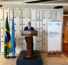 Abel na Suíça: Uma Jornada de Descoberta e Acordos