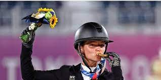 Julia krajewski won individual gold in eventing at the olympic games with mare amande de b'neville. O4xbgqnr8h8wqm