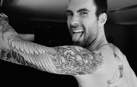 Ceyda Karanfil Adli Kullanicinin Guzellikten Olucekler Panosundaki Pin Adam Levine Maroon 5 Sakalli Erkekler